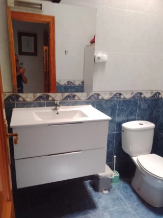 Se alquiler habitación 250€ incluido agua y luz Ca