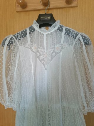 Vestido novia encaje manga abullonada