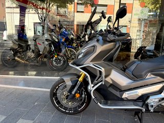 Honda X-ADV 750 Gris Automática
