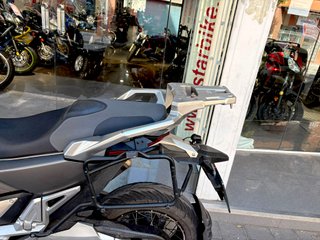 Honda X-ADV 750 Gris Automática