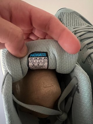 Hoka Challenger 8