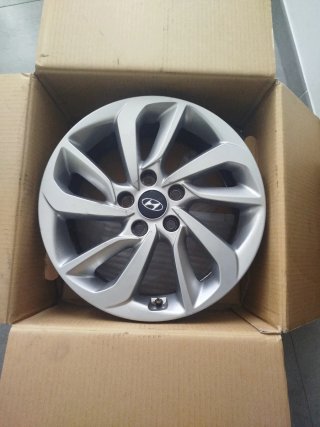 Llanta Hyundai Tucson OEM 52910-D7210