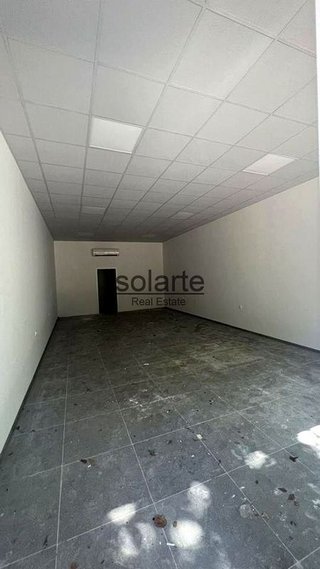 Local comercial en venta en Pubilla Cases en Hospitalet de Llobregat, L´
