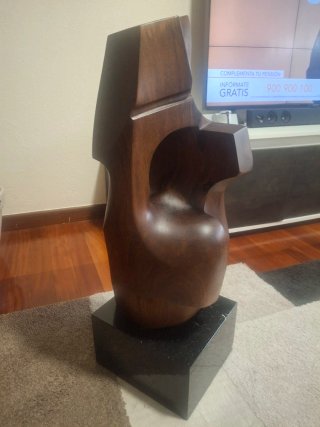Escultura Alberdi 65 cm. AÑO 84