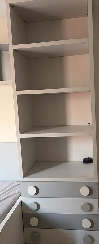 Estantería y cajones