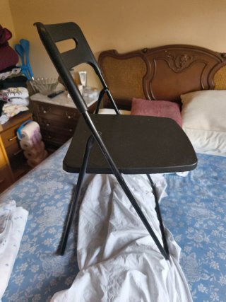 Silla plegable negra