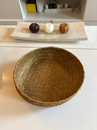 Cesto de bambú y mimbre