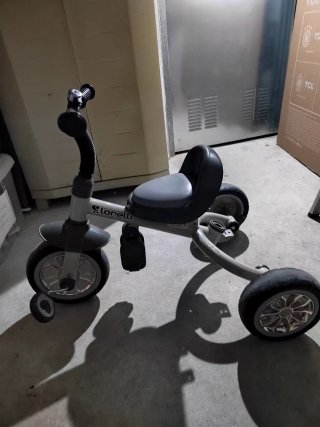 Triciclo infantil Lorelli