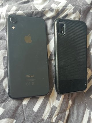 iPhone XR 64GB Negro + Funda