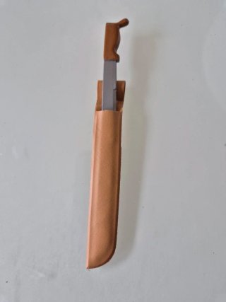 Machete con funda de geyperman