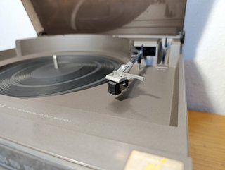 Equipo de Música Uher Compact 100