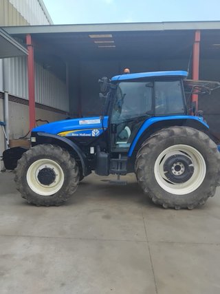 Tractor New Holland TM120