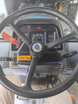 Tractor New Holland TM120