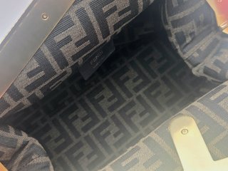 Bolso Fendi Camoscio Kaligraphy Rosa