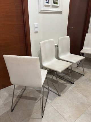 Juego de 4 sillas de comedor blancas