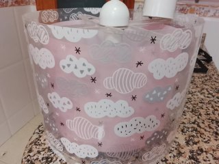Lámpara infantil nubes rosa