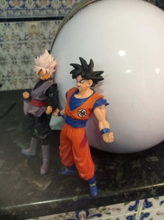 Figuras Dragon Ball Z Goku y Black