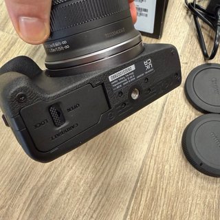 Canon r100 nuovo + scheda sandisk