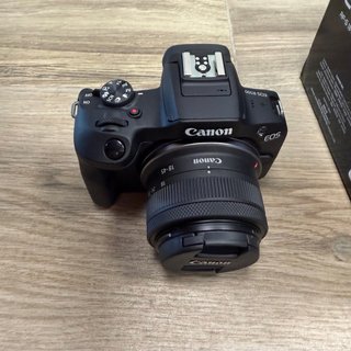 Canon r100 nuovo + scheda sandisk