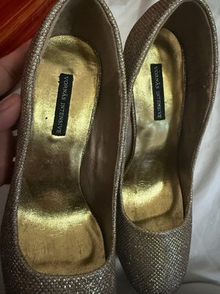 Tacones dorados talla [Talla]