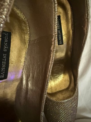 Tacones dorados talla [Talla]