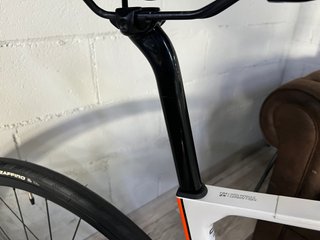 BERRIA BELADOR CARBON 105 G5301
