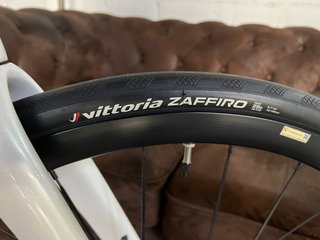 BERRIA BELADOR CARBON 105 G5301