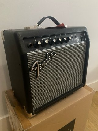 Amplificador Fender Frontman 20G