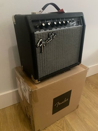 Amplificador Fender Frontman 20G
