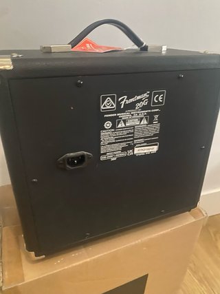 Amplificador Fender Frontman 20G