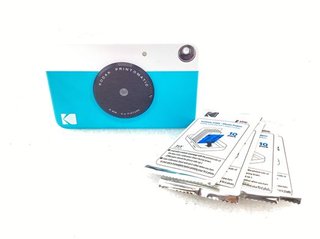 Cámara Instantánea Kodak Printomatic Azul/Blanco