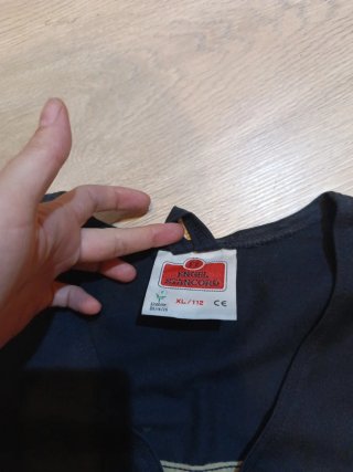 Chaleco de trabajo beige y negro