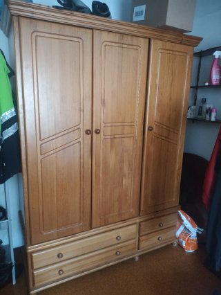 Armario de madera 3 puertas