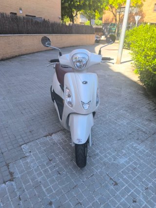 Moto 125 Kymco filly ABS Impecable