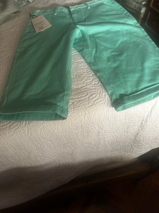 Pantalón chino verde corto nuevo talla28