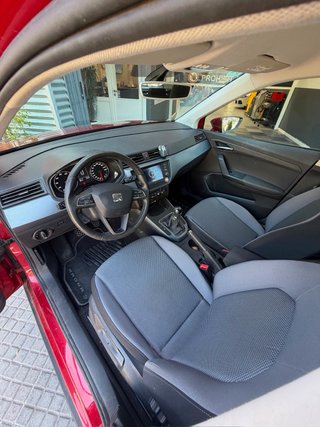 COMO NUEVO Seat Arona 2018 Xcellence