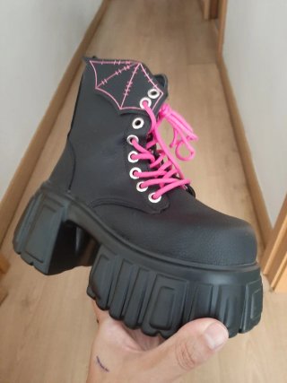 Botas estilo gótico o punk