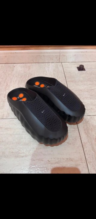 Chanclas Nike Mind 001 Negras y Naranjas
