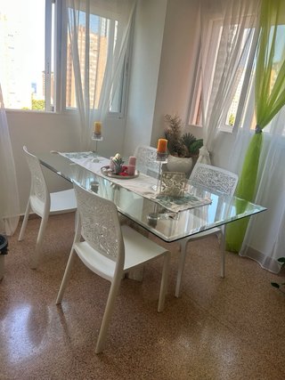 Mesa de comedor de cristal