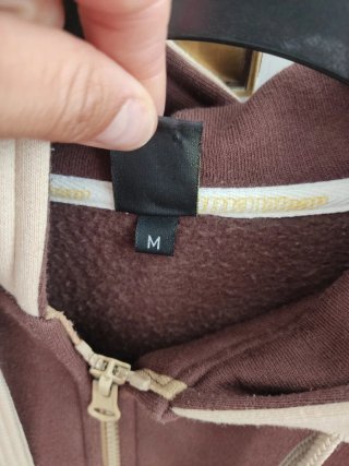 Sudadera con capucha y cremallera
