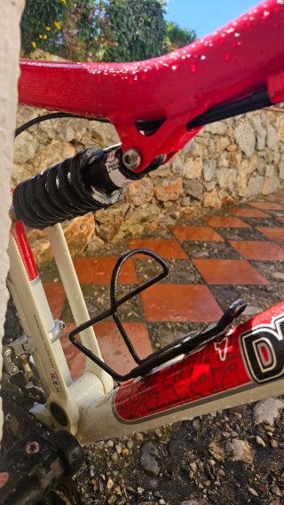 Bicicleta Montaña Decathlon Roja y Blanca