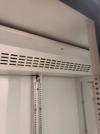 Vitrina refrigerada hasta +3 °C