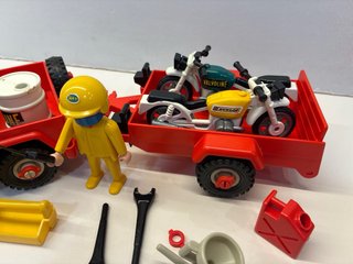 Playmobil 3478 Jeep con 2 Motos y Accesorios