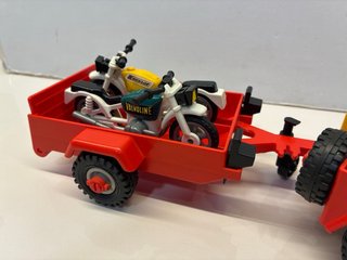Playmobil 3478 Jeep con 2 Motos y Accesorios