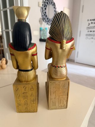 Figuras Egipcias Faraón y Diosa
