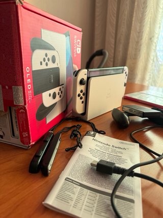 Nintendo Switch OLED Bianca 2022 + Giochi