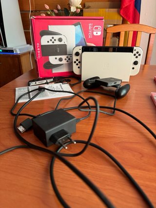 Nintendo Switch OLED Bianca 2022 + Giochi