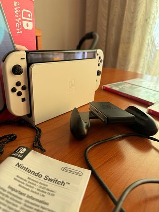 Nintendo Switch OLED Bianca 2022 + Giochi