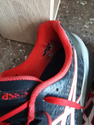 Asics Sky Elite FF Hombre Negro/Rojo