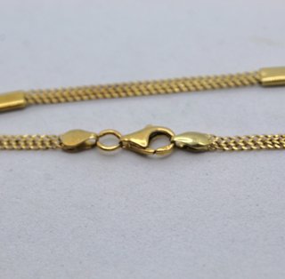 Pulsera de oro de 18k. Peso: 3.56 gr.